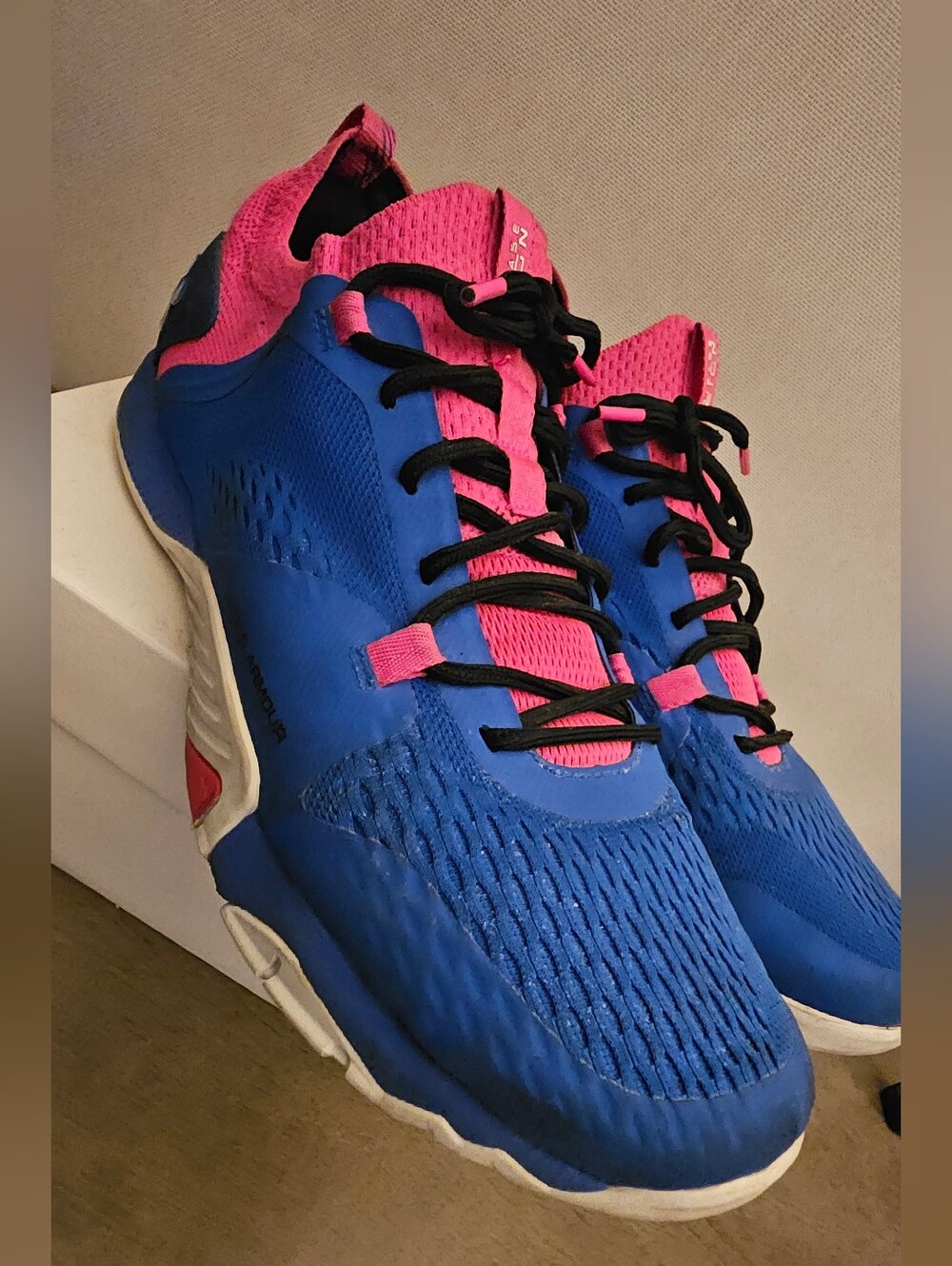 Under Armour Tribase Men's Athletic Sneakers - Blue and Pink